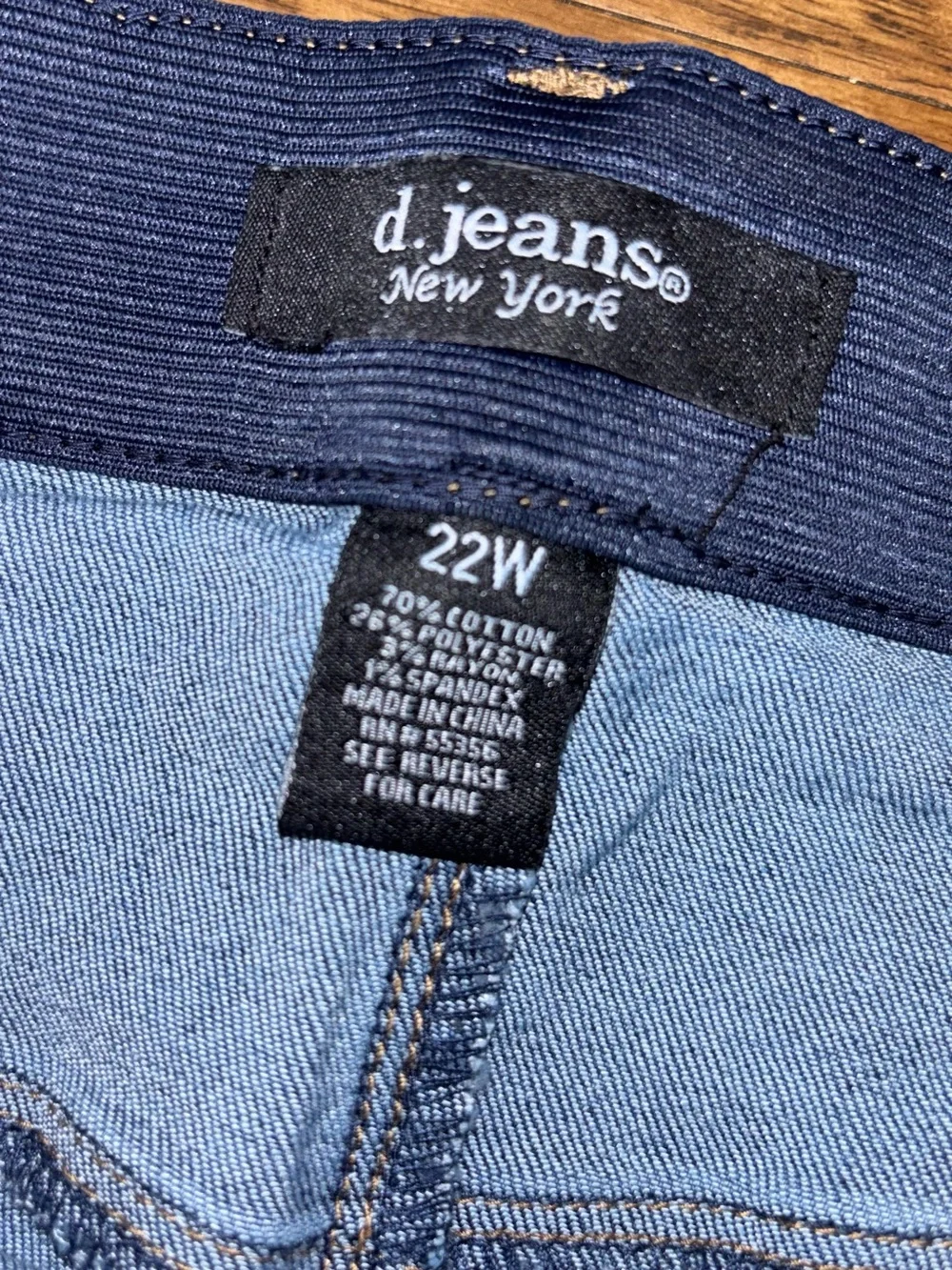D. Jeans High Rise Skinny Jeans Plus Size 22W